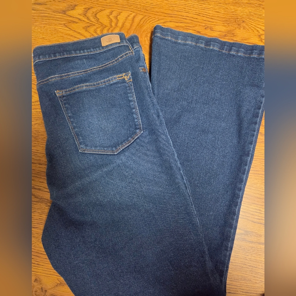 NWOT Sofia 5 Pocket Flare Jeans Size 18